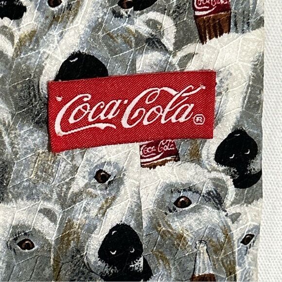 Coca Cola 100% Silk Men’s Neck Tie POLAR BEAR FACES BOTTLE 58”L 4”W made USA - Picture 4 of 5